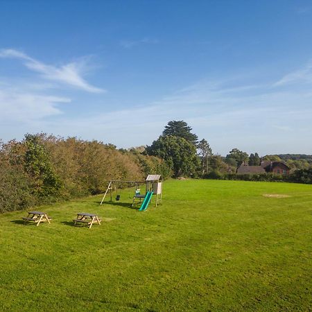 Country Cottage 2Br With Hot Tub And Tennis Court Chiddingly Екстериор снимка